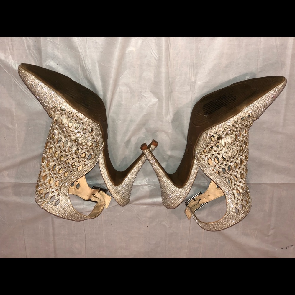 SPARKLY HEELS